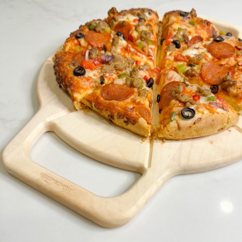 Ensemble planche et couteau à pizza